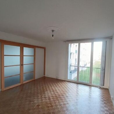 Appartement 3 pièces 840 €