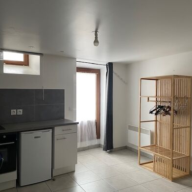 Appartement 1 pièces 570 €