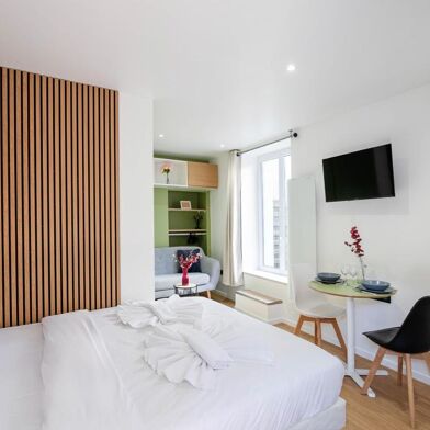 Appartement 1 pièces 860 €