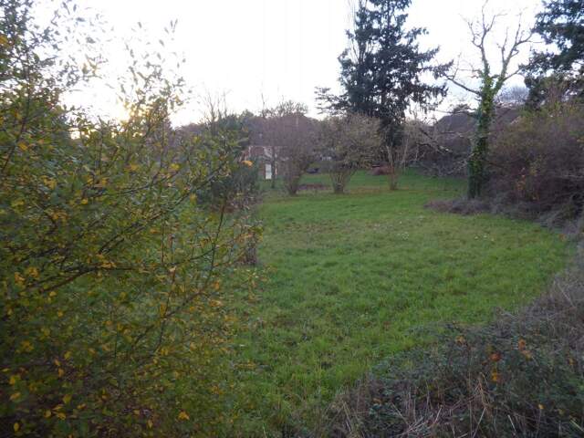 Terrain constructible de 1237 m² à Dhuizon — photo du bien