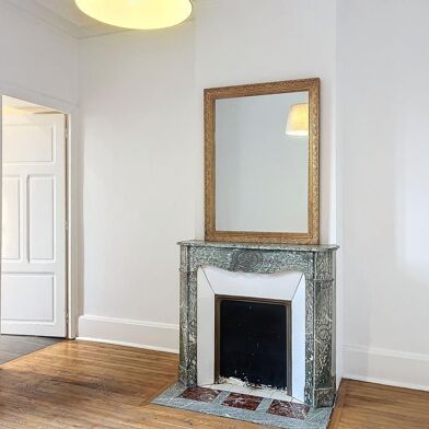 Appartement 4 pièces 910 €