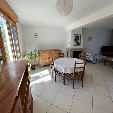 Maison 5 pièces 1266 €