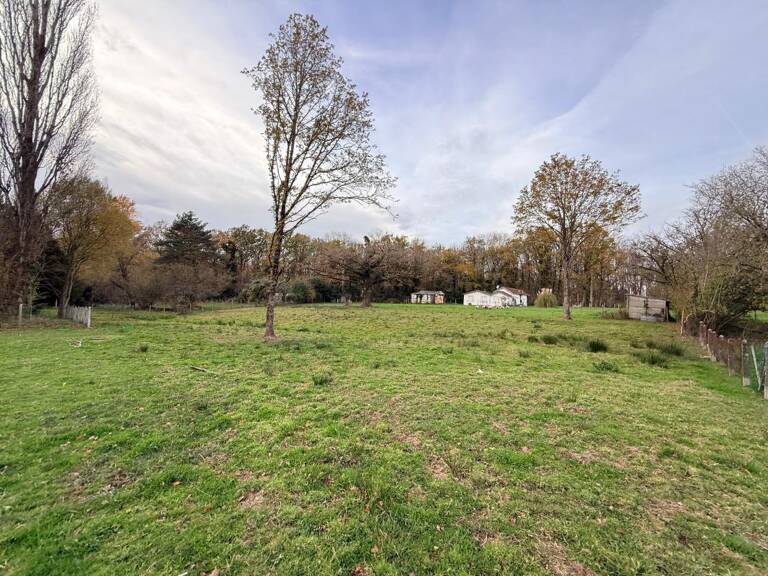 Terrain À Vendre — photo 1