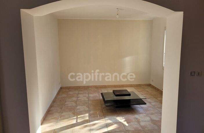 Dpt Gironde (33), A vendre belle MAISON 5 pièces de 175 m² sur terrain de 1150 m² à MARSAS (proche de Saint-André-de-Cubzac) — photo 3