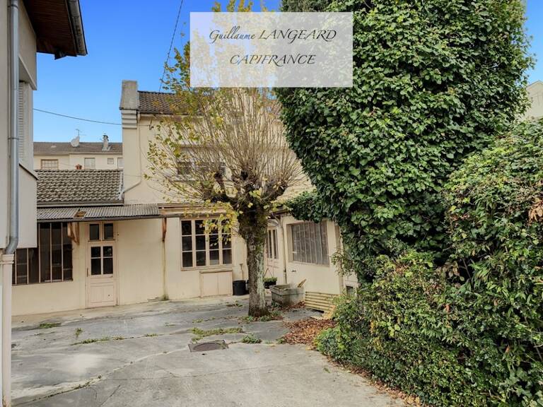 OYONNAX (01) - À vendre maison T5 de 155 m2 + Atelier professionnel de 423 m2 - 1220 m2 de terrain — photo 1