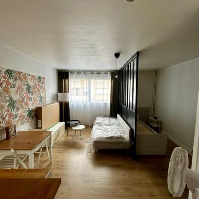 Appartement 1 pièces 742 €