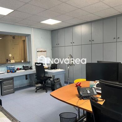 Bureau 6 pièces 378000 €