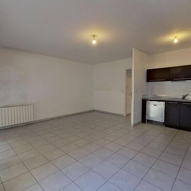Appartement 3 pièces 1090 €