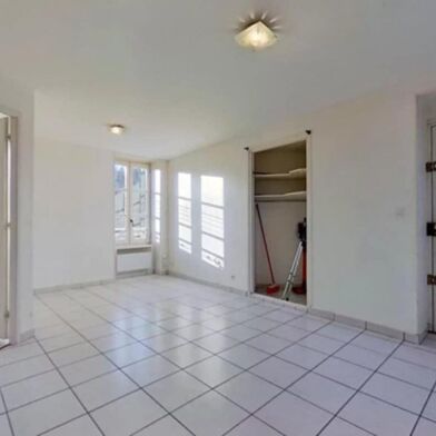 Appartement 2 pièces 605 €