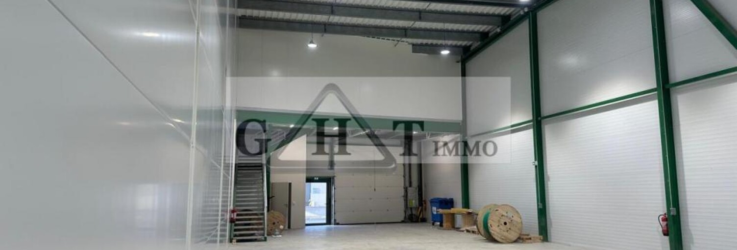 Local industriel  315 m² à louer à Bernes-sur-Oise (95340)