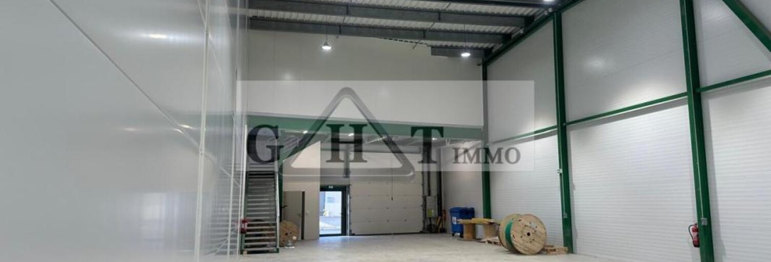 Local industriel  315 m² à louer à Bernes-sur-Oise (95340)