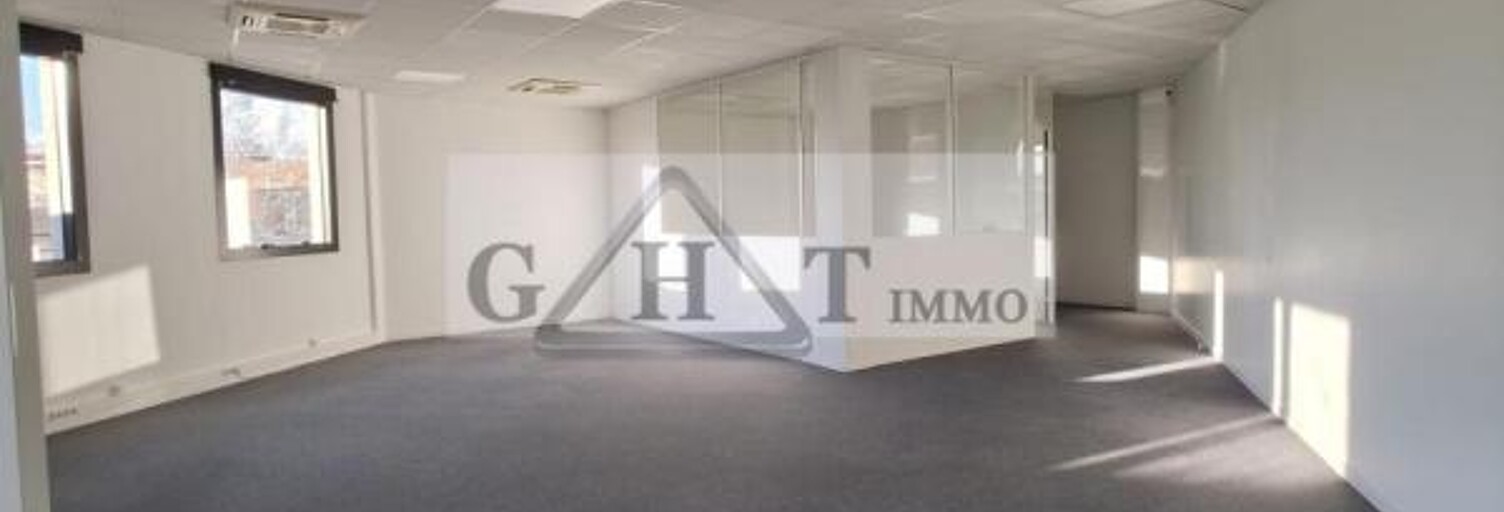 Bureau  83 m² à louer à Massy (91300)