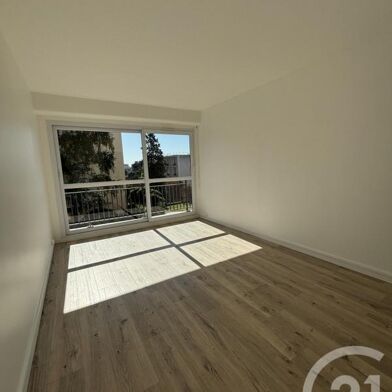 Appartement 3 pièces 1388 €