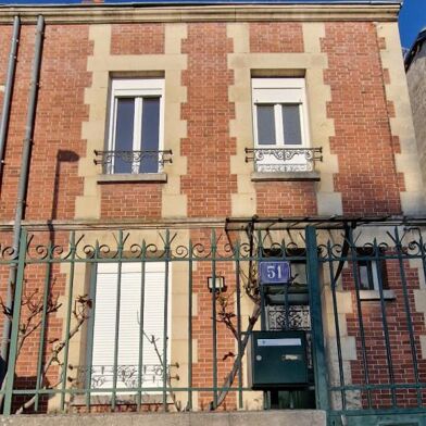 Maison 5 pièces 900 €