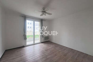 Appartement 3 pièces 686 €