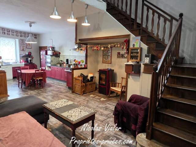 Maison de village de 200 m² à Sauzet — photo du bien