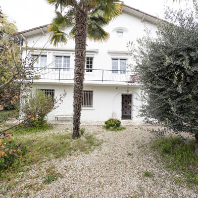 Appartement 5 pièces 163240 €