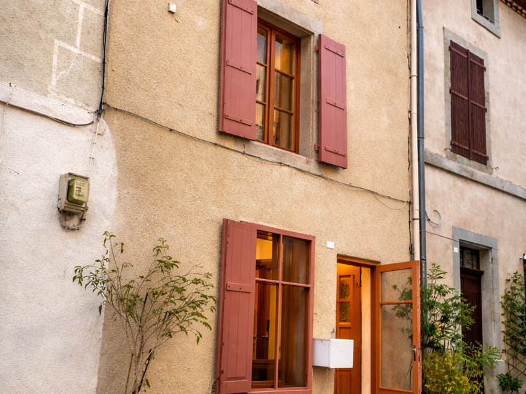 maison de village avec garage — photo 1