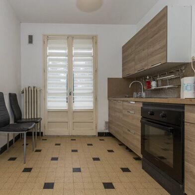 Appartement 4 pièces 90000 €