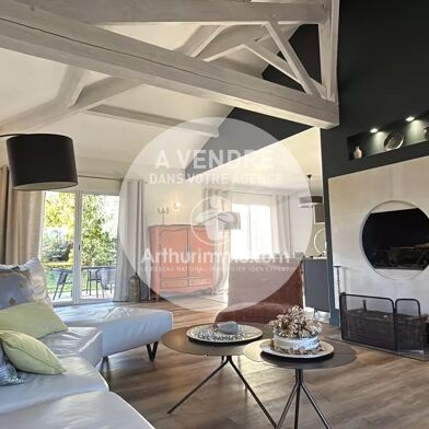 Maison 8 pièces 599000 €