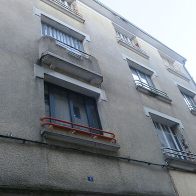 Appartement 15 pièces 69550 €