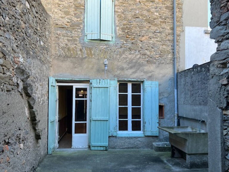 Maison de village avec cour — photo 1