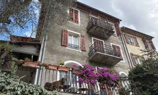 Immeuble  250 m² à vendre à Saint-Martin-du-Var (06670)