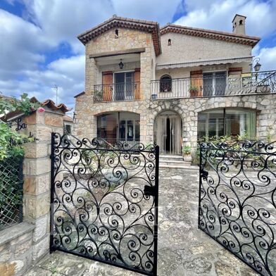 Maison 4 pièces 658000 €