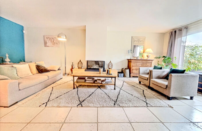 Maison Appartement de 310 m2 - 8 pièces — photo 3
