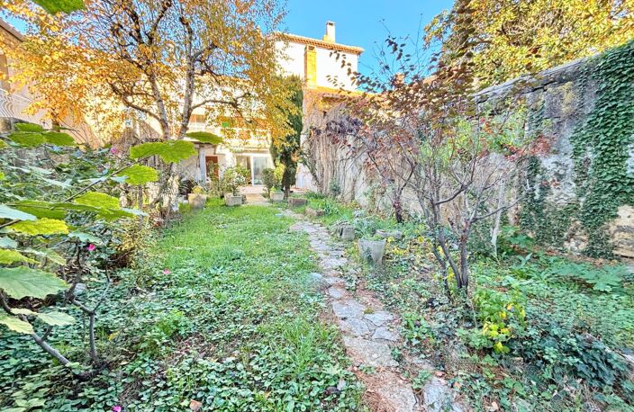 Maison centre ville 195m2, jardin, terrasses. — photo 3