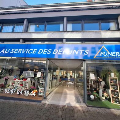 Commerce  129000 €