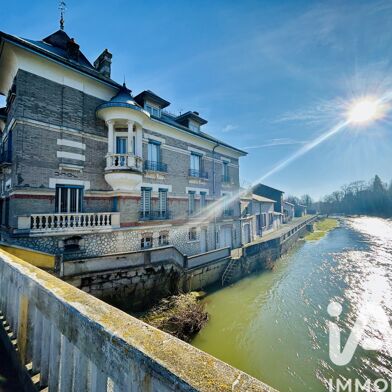 Maison 8 pièces 299999 €