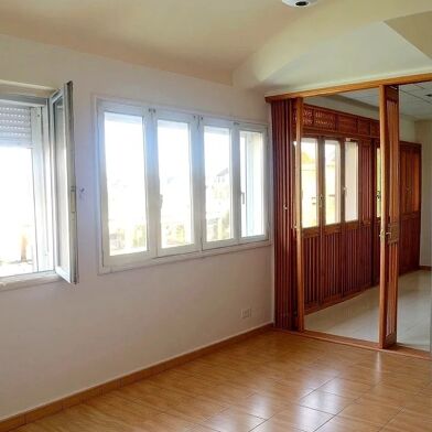 Appartement 4 pièces 68000 €