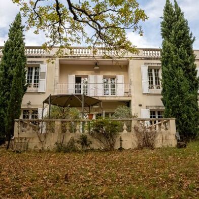 Maison 8 pièces 878560 €