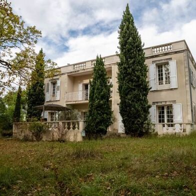 Maison 8 pièces 878560 €