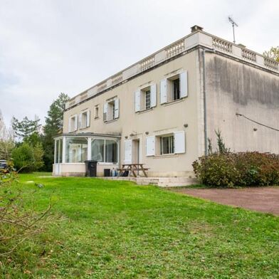 Maison 8 pièces 878560 €