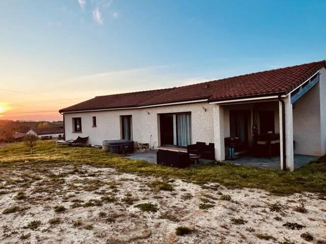 Villa de 5 pièces principales — photo du bien