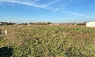Terrain  686 m² à vendre à Saint-Savinien (17350)