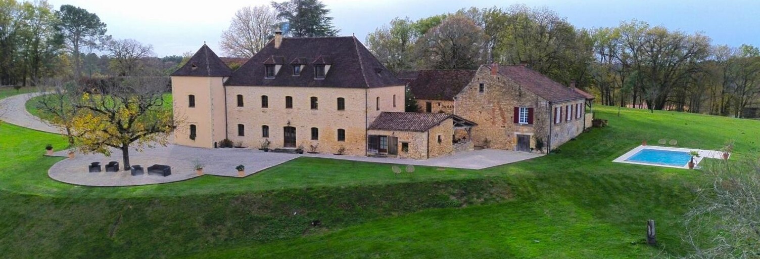 Maison 9 Pièces 464 m² à vendre à Saint-Cyprien (24220)