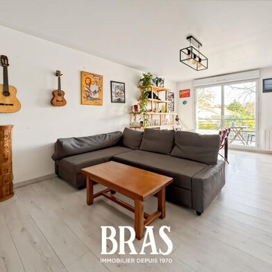 Appartement 3 pièces 210000 €