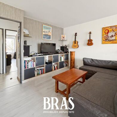 Appartement 3 pièces 210000 €