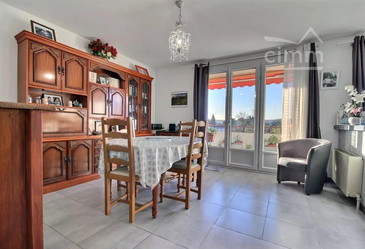 À VENDRE MONTÉLIMAR - APPARTEMENT T3 + BALCON + CAVE + GARAGE — photo 1