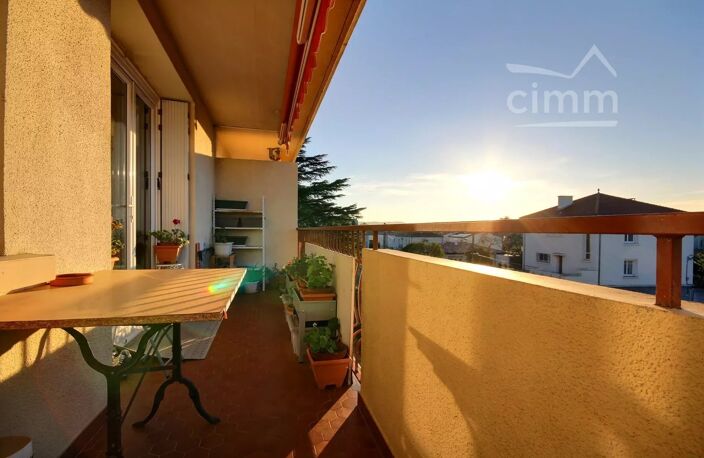 À VENDRE MONTÉLIMAR - APPARTEMENT T3 + BALCON + CAVE + GARAGE — photo 3