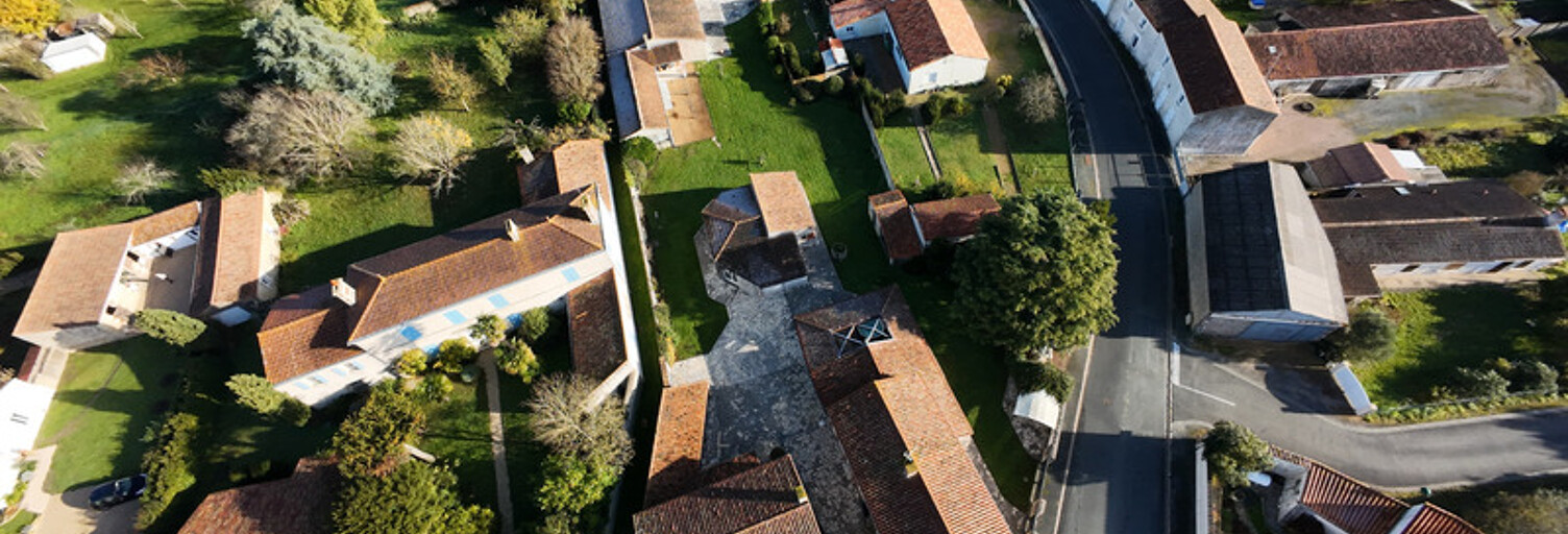 Maison 14 Pièces 315 m² à vendre à Saint-Michel-en-l'Herm (85580)