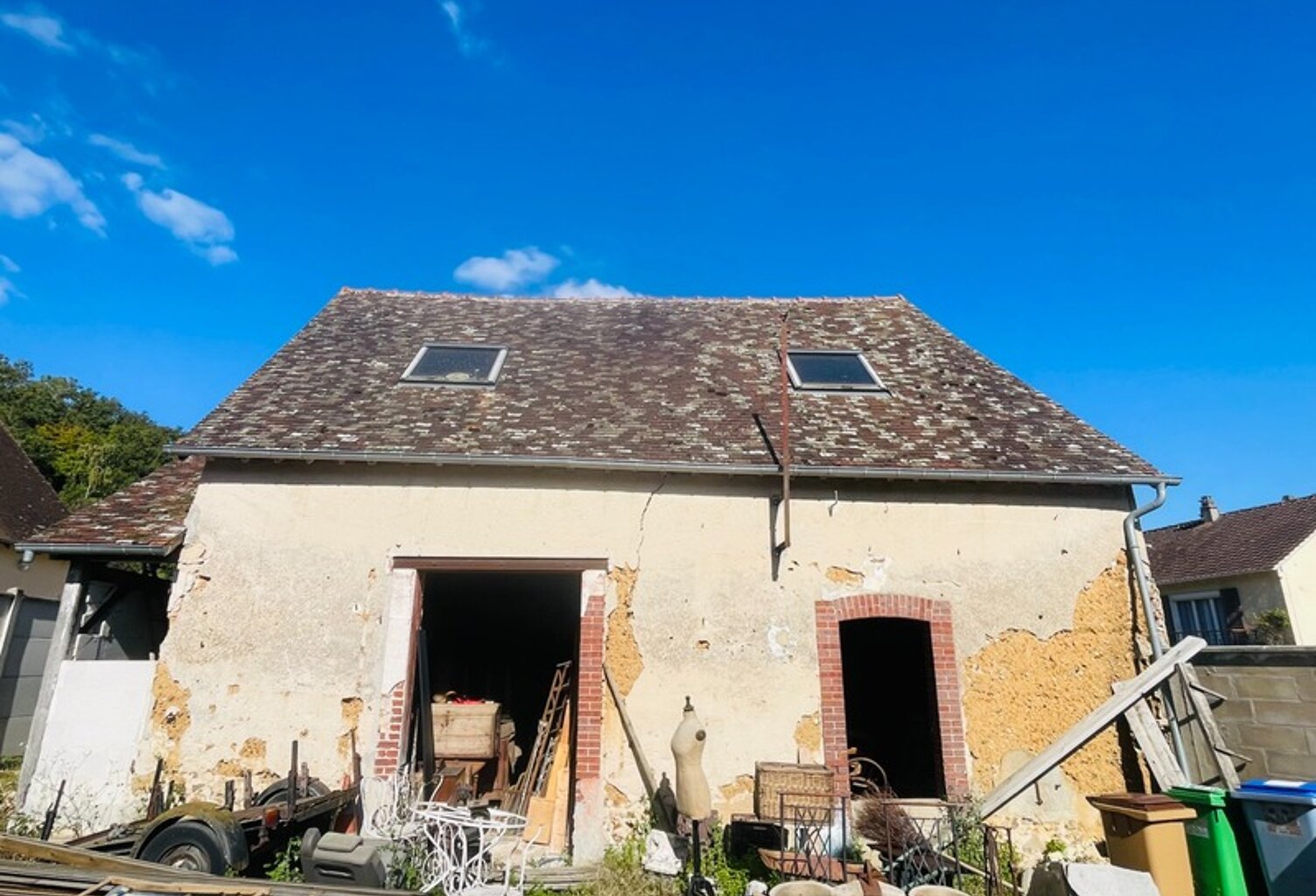 Deux dépendances à rénover à LORMAYE (28) — photo 1