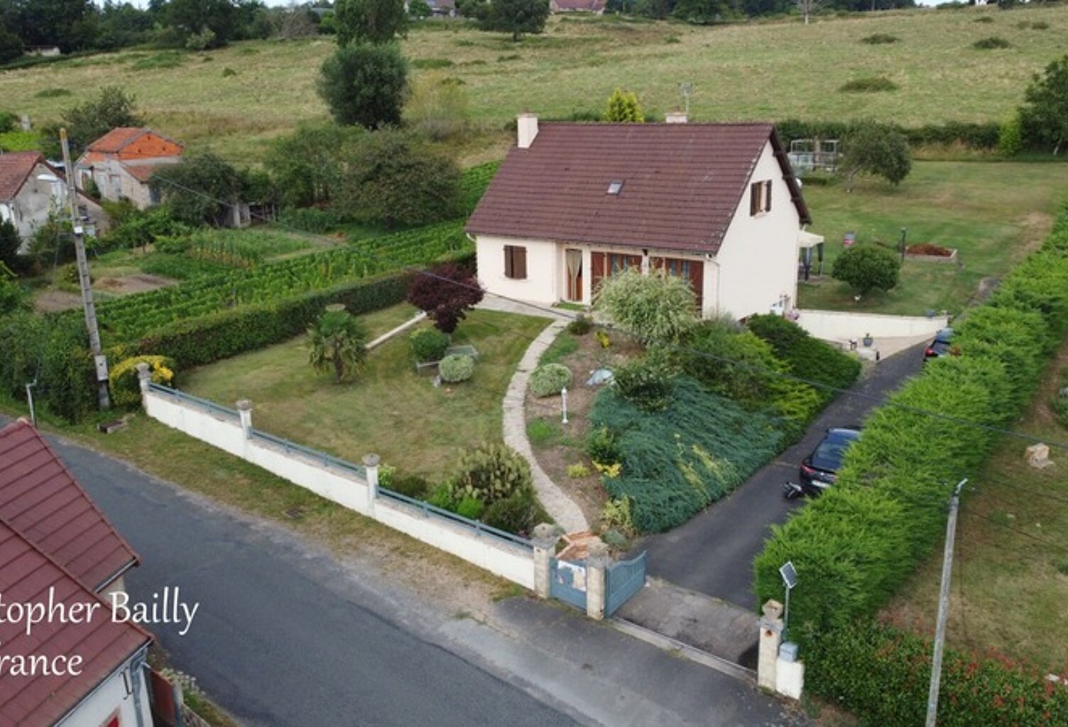 Maison 4 chambres, 140 m² sur un terrain de 1700 m² — photo 1