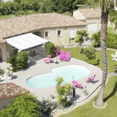 Maison 5 pièces 890400 €