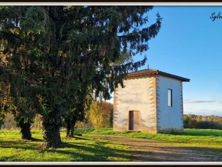 Propriété à vendre entre BIZIAT et PONT DE VEYLE (01) 16,5 Ha, vue, maison 145 m², ferme à rénover 170 m², pigeonnier, hangar, équestre — photo 1