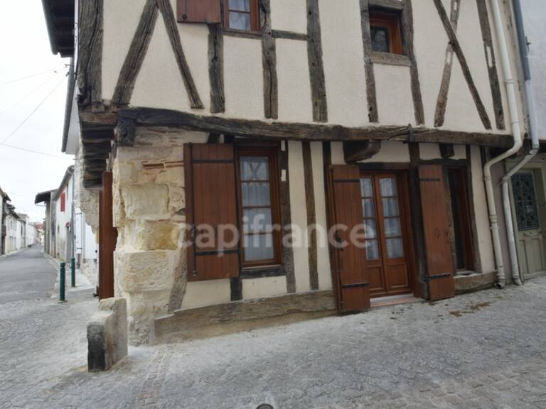 Maison de ville - colombages - pierres apparentes - 1 chambre à CASTELJALOUX (47) — photo 1