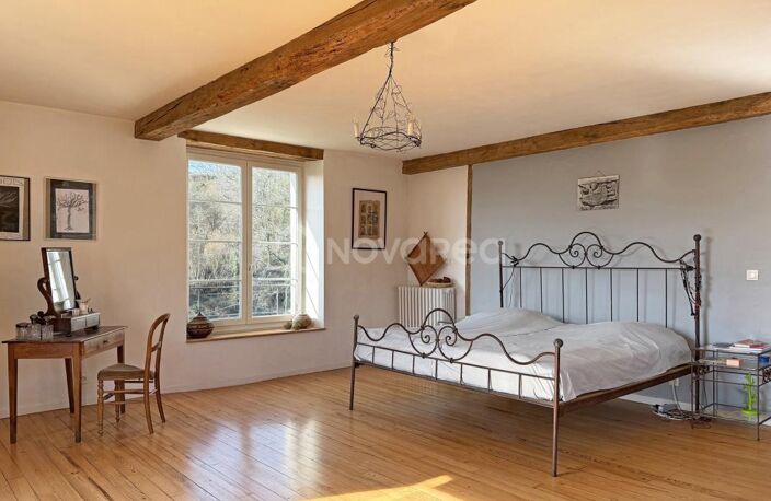 Propriété 12 pièces et dépendances — photo 2